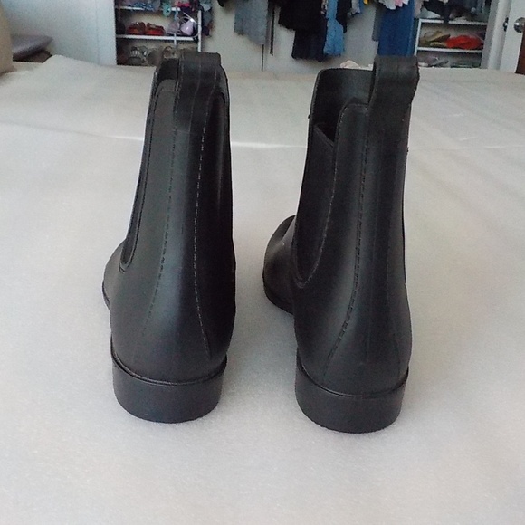NEW Black Pull-On Booties NWOT - Picture 4 of 5
